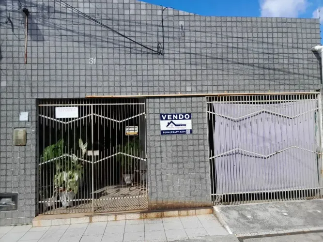 VENDO Casa com 2 quartos nas Quintas - Natal - RN (Aceita Oferta)