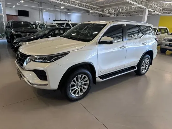 Toyota Hilux SW4 SRX 4X4 2.8 TDI 16V Dies. Aut. 2021