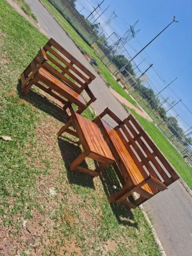 Banco 3 e 2 lugares. Somente por encomenda