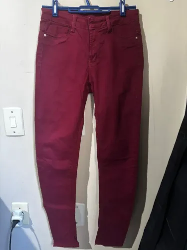 Calça Skinny Feminina