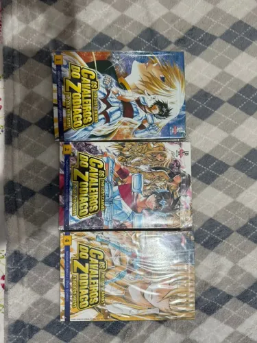 Mangá Cavaleiros do Zodiaco Lost Canvas Volume 1,2 e 4 Editora JBC