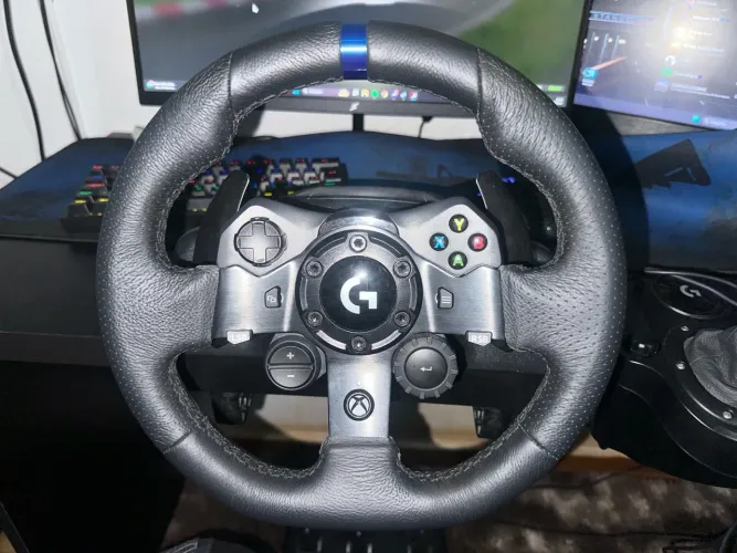 Volante Logitech g923 com câmbio