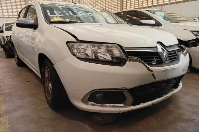 Peças renault sandero 1.0 3 cilindros sucata 