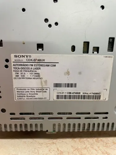 Trazeira Sony cdx-gt40ux seminova para retirada de peças 
