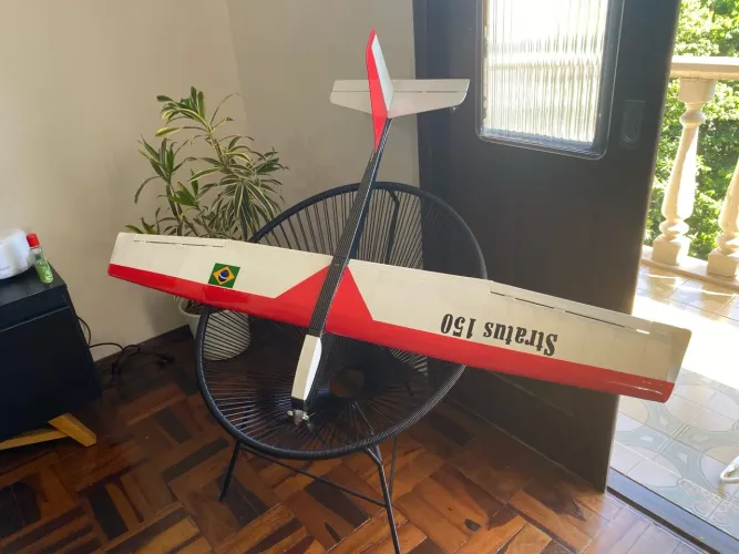 Aeromodelo Planador Stratus 150 