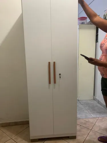 Multiuso 2 portas com chave 
