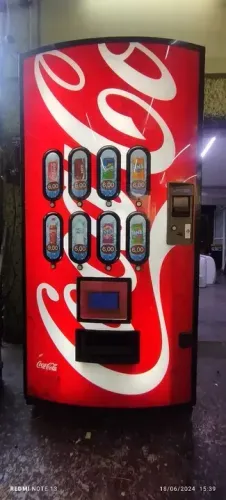 Geladeira Vending Machine Coca