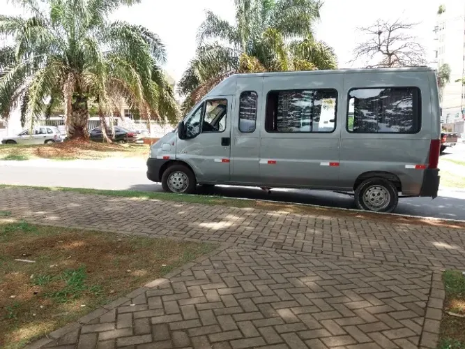Van para Shows, Casamentos, festas, futebol, teatro, não importa leva e traz com segurança