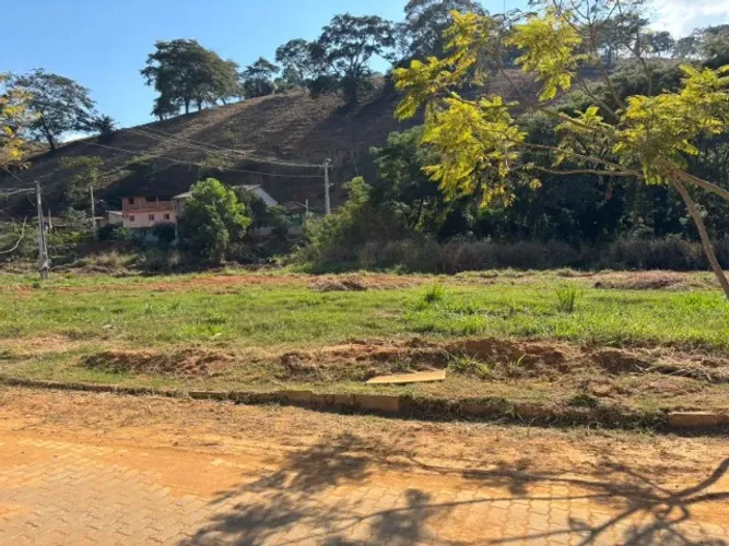 IMPERDÍVEL!! Terreno Duplo (600m²) Itarana bairro Ecoville, Rua Jacarandás