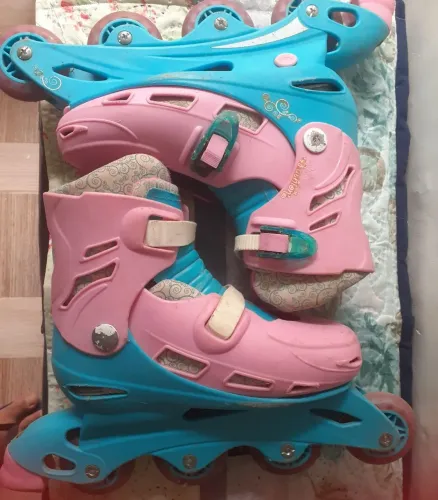 Patins Infantil Rosa e Azul tamanho de 36 ao 40 ajustavel