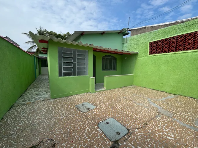 Alugo ótima casa de 3 quartos no Novo Campo Grande - Estrada da Cachamorra