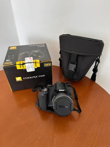 Câmera fotográfica NIKON P600