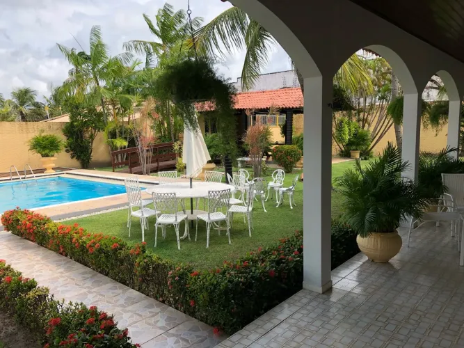 Mansão em Salinas - Rua João Pessoa 600, perto do hospital e Atrás das Lojas Americanas .