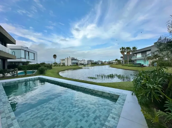Casa condomínio Enseada Lagos de Xangri-Lá, 06 dormitórios/suíte, Beira lago