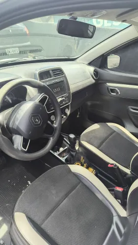 Renault Kwid Intense 1.0 Flex 12V 5P Mec. 2022