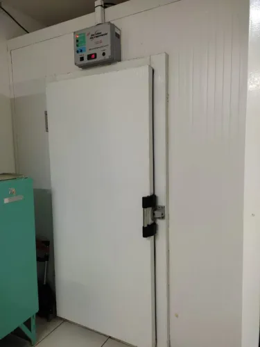 Câmara Refrigerada 0 - 10oC - Refrilux