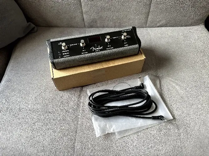 Pedal Fender MGT-4 Footswitch Mustang GT
