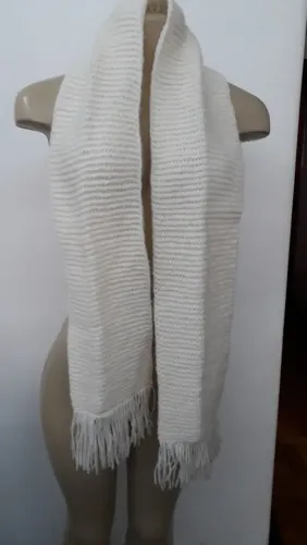 Lindo Cachecol De Lã Marfim