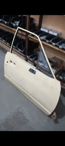 Porta direita Ford Pampa e Belina