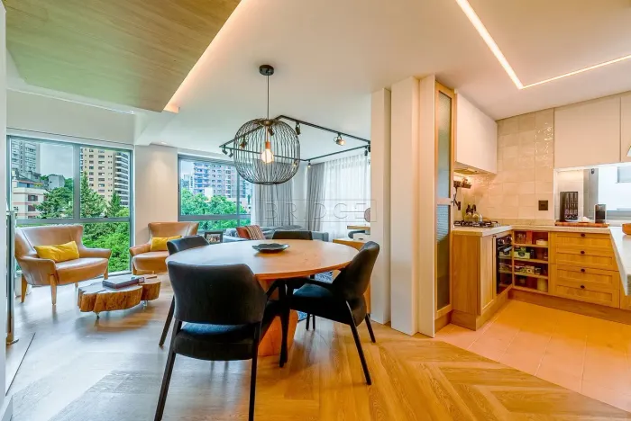 Duplex para venda tem 107 metros quadrados com 2 quartos em Petrópolis - Porto Alegre - RS