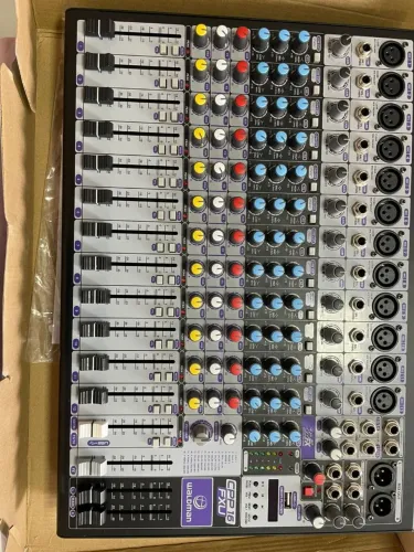 Mesa de Som Waldman CPP 16 FXU