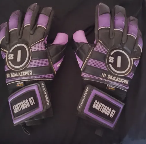 LUVAS DE GOLEIRO N1 NÚMERO 11