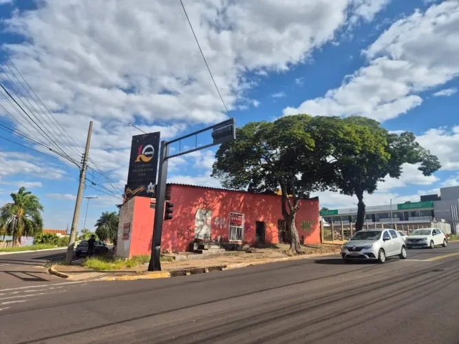 Ponto Comercial de Esquina em frente Orla Morena