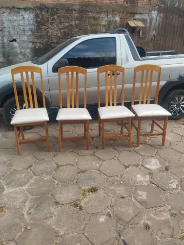 Cadeiras almofadada