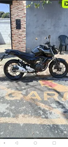 Fazer ano 2023/2023 sem detalhes em ótimo comdiçao de uso 