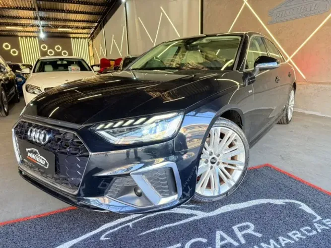 AUDI A4 S-TRONIC 2023