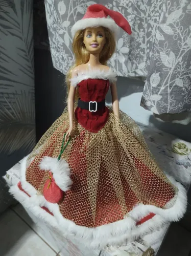 Vestido natalino para Barbie 