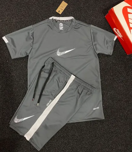 Conjunto Esportivo Nike Dri-Fit Cinza
