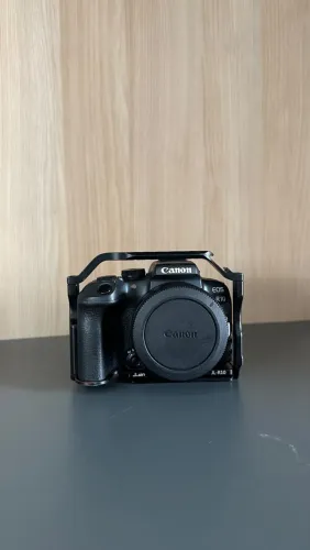 Canon R10