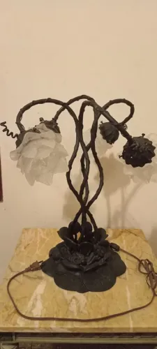 Luminária art Nouveau quatro Lâmpadas 