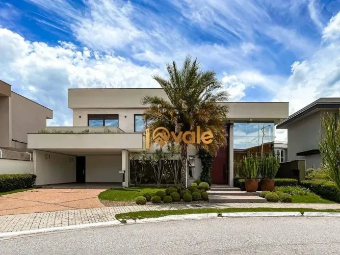 Casa em condomínio Porta Fechada com 4 suítes à venda, 440 m² Condomínio Jardim do Golfe 3