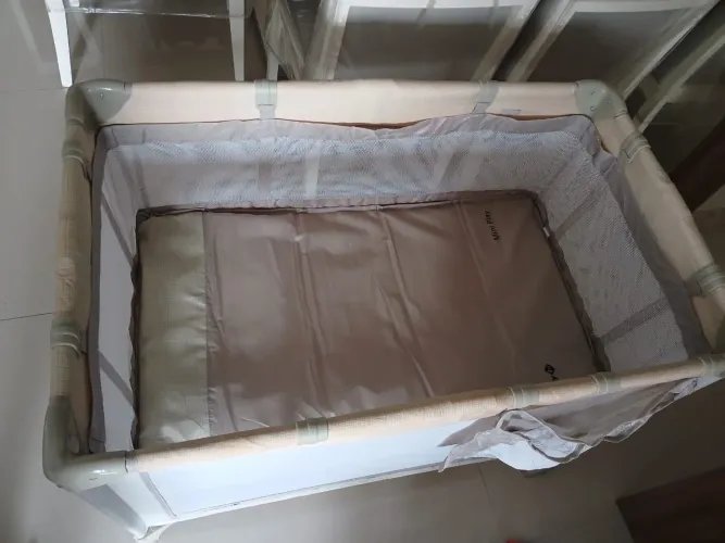 Vendendo um chiqueirinho (cercadinho) seme novo, usado pouquíssimas vezes 