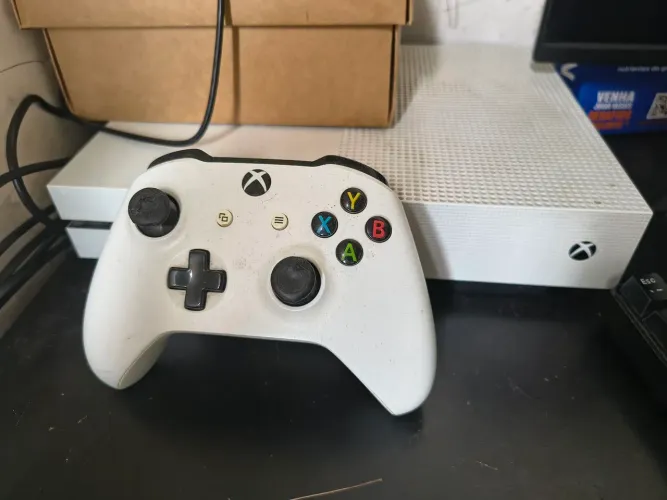 Xbox One S
