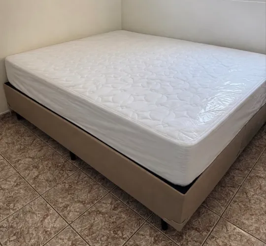 CAMA QUEEN SEM USO