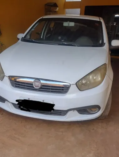 Fiat Grand Siena Essence 1.6 Flex 16V 2013