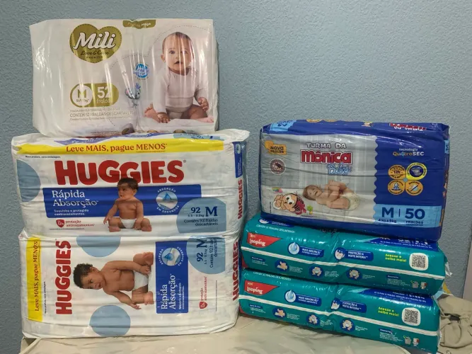 Kit fraldas tamanho M - Pacotes fechados e dentro da validade