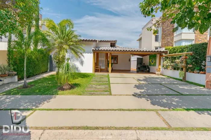Casa para venda em Jardim Residencial Alto de Itaici com 3 quartos, 200m²