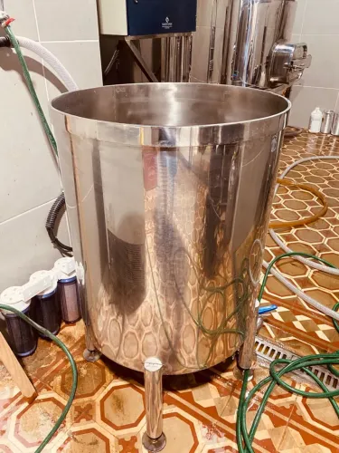 Tanque água quente produção de cerveja 
