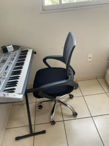 Cadeira de escritório preta