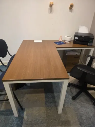 Mesa em L para escritório