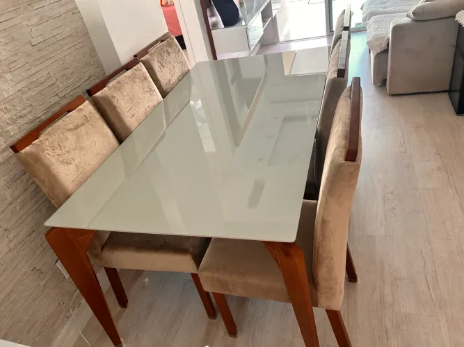 Mesa com 6 cadeiras tampo de vidro