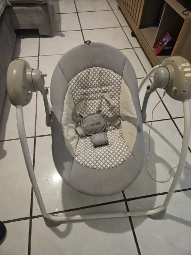 Cadeirinha de balanço
