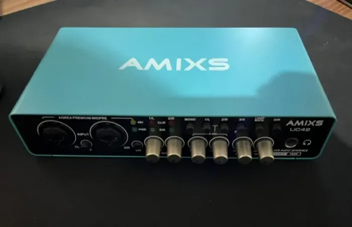 Interface de áudio Amixs UC42