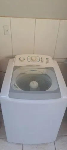 Máquina de lavar Electrolux 15.2kg, 220 volts