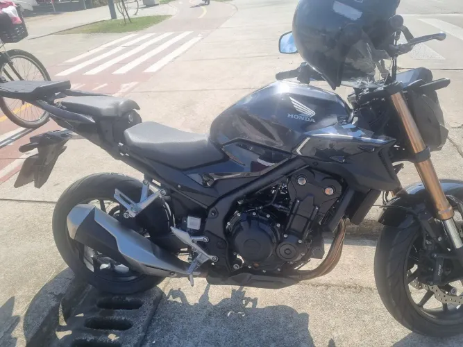 Cb500f ano 2023