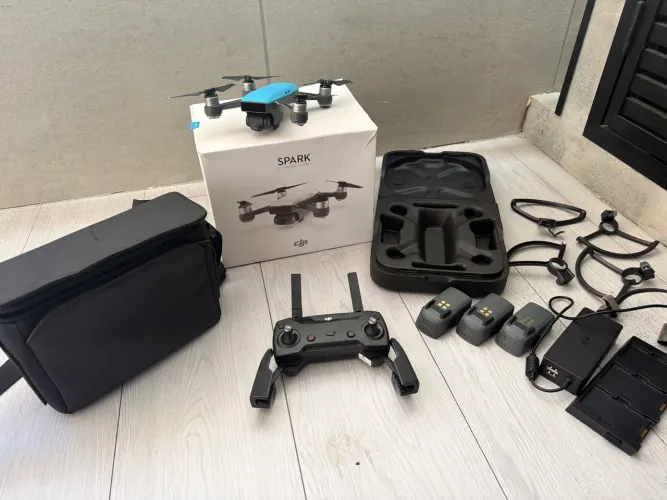 Drone Dji Spark Fly More Combo, 3 Baterias - Usado